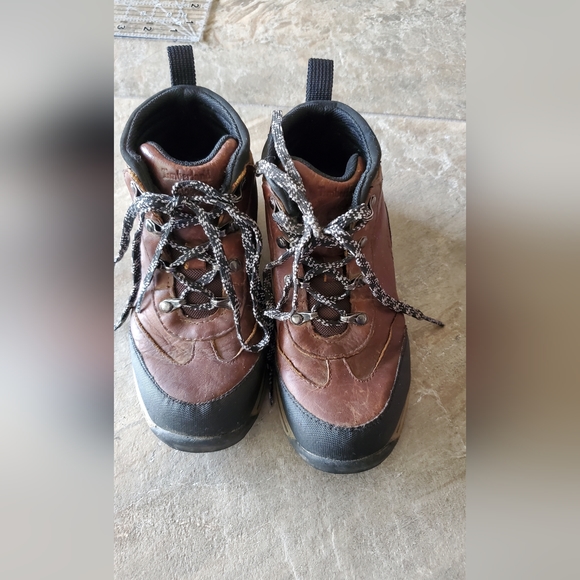 Kids size 12 Timberland Hikers - Picture 3 of 4